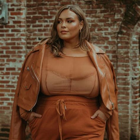 Alles über Curvy Models und Plus Size Models .